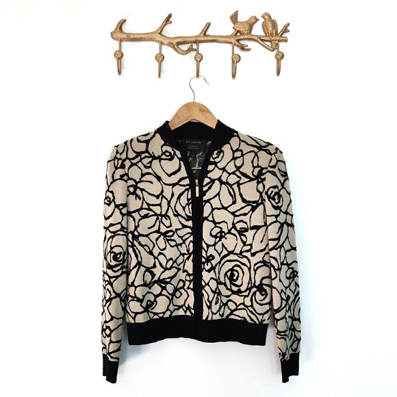 St. John Sweaters - St. John Rose Wool Zip Up Cardigan Sweater